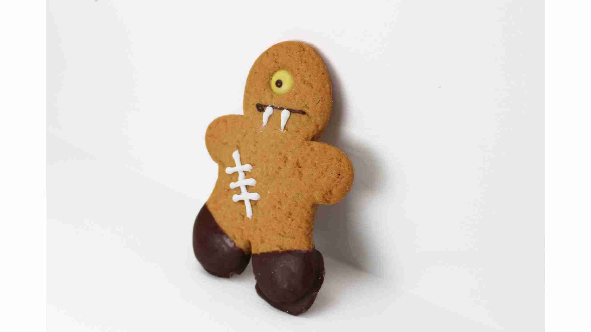 960 Halloween Gingerbread available at Mason Foodservice